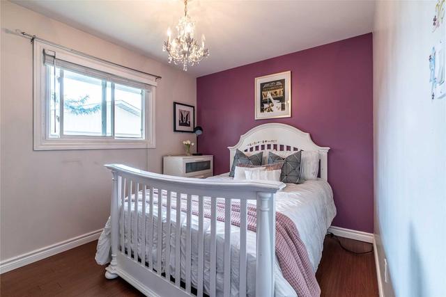 7 Top St, House detached with 3 bedrooms, 2 bathrooms and 9 parking in Ajax ON | Image 7