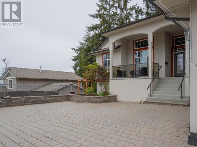 6929 Retaskit Crt, House detached with 5 bedrooms, 4 bathrooms and 2 parking in Powell River BC | Image 57