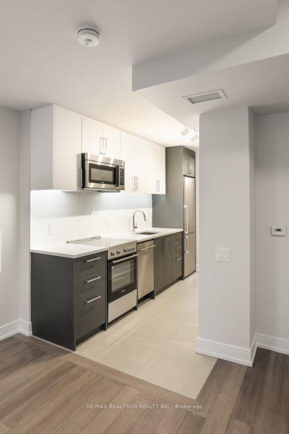101 - 2525 Bathurst St, Condo with 1 bedrooms, 1 bathrooms and 1 parking in Toronto ON | Image 12