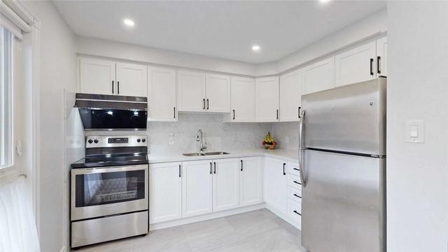 83 Laurie Shep Way, Townhouse with 3 bedrooms, 2 bathrooms and 2 parking in Toronto ON | Image 6