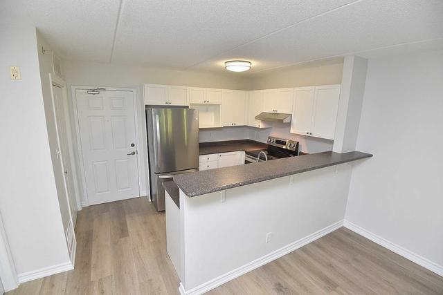 209 - 2075 Appleby Line, Condo with 2 bedrooms, 1 bathrooms and 1 parking in Burlington ON | Image 6