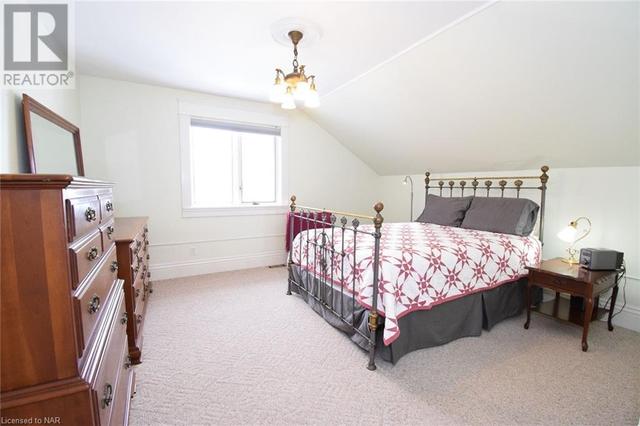 980 Concession 2 Road, House detached with 6 bedrooms, 3 bathrooms and null parking in Niagara on the Lake ON | Image 30