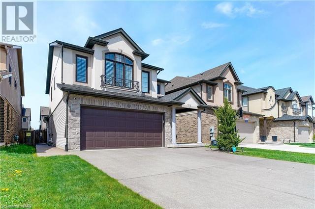 6505 Armelina Crescent, House detached with 4 bedrooms, 3 bathrooms and 6 parking in Niagara Falls ON | Image 2