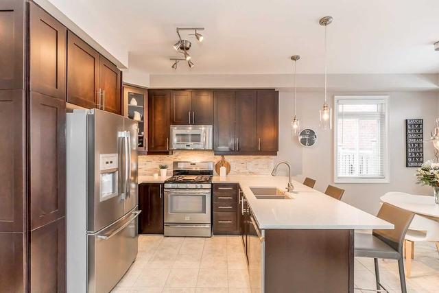 99 Monarchy St, House detached with 4 bedrooms, 3 bathrooms and 4 parking in Barrie ON | Image 8