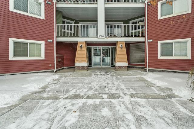 4124 - 10 Prestwick Bay Se, Condo with 2 bedrooms, 1 bathrooms and 1 parking in Calgary AB | Image 24