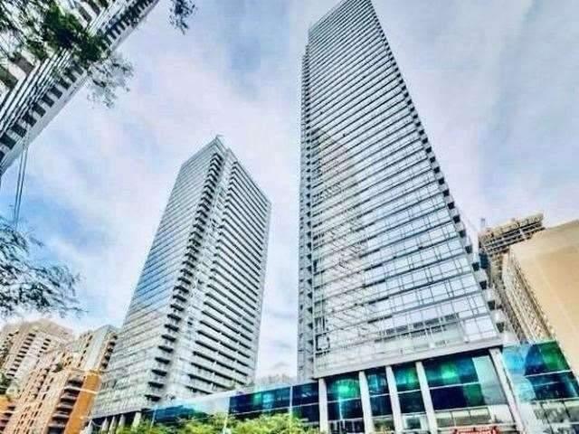 907 - 37 Grosvenor St, Condo with 2 bedrooms, 2 bathrooms and 0 parking in Toronto ON | Image 1