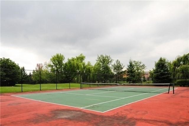 308 - 400 Webb Dr, Condo with 3 bedrooms, 2 bathrooms and 2 parking in Mississauga ON | Image 8