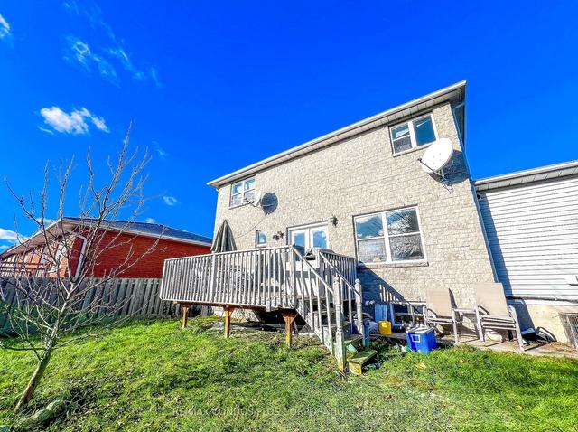 425 Kingsdale Ave S, House detached with 3 bedrooms, 4 bathrooms and 6 parking in Kingston ON | Image 14