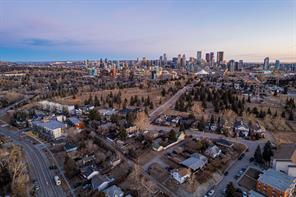 43 34 Avenue Sw, House detached with 2 bedrooms, 1 bathrooms and 3 parking in Calgary AB | Image 45