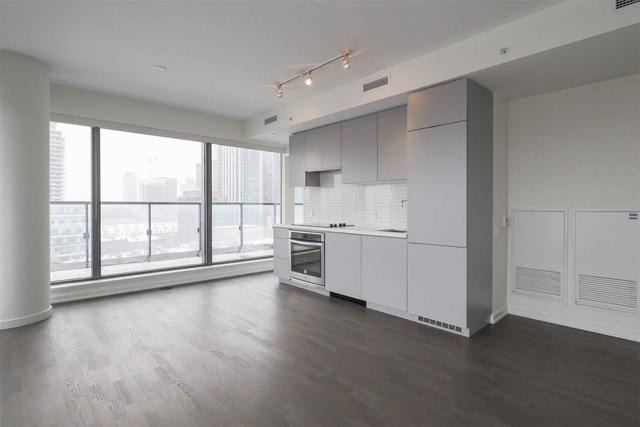 1203 - 60 Colborne St, Condo with 2 bedrooms, 2 bathrooms and 1 parking in Toronto ON | Image 5