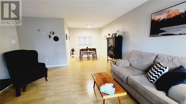 202 - 175 Centennial Dr, Condo with 2 bedrooms, 1 bathrooms and 2 parking in Courtenay BC | Image 4