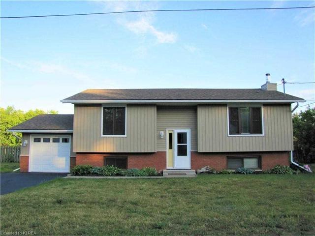 46 Taylor St, House detached with 2 bedrooms, 2 bathrooms and 3 parking in Kawartha Lakes ON | Image 32