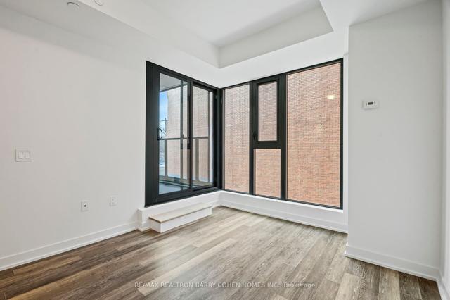 212 - 250 Lawrence Ave W, Condo with 2 bedrooms, 2 bathrooms and 1 parking in Toronto ON | Image 4