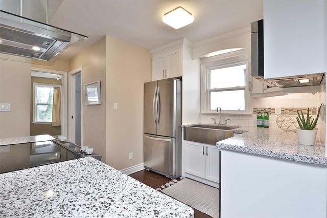 973 Cosburn Ave, House detached with 1 bedrooms, 2 bathrooms and 1 parking in Toronto ON | Image 2