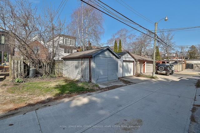 125 Chester Ave, House detached with 4 bedrooms, 3 bathrooms and 2 parking in Toronto ON | Image 27