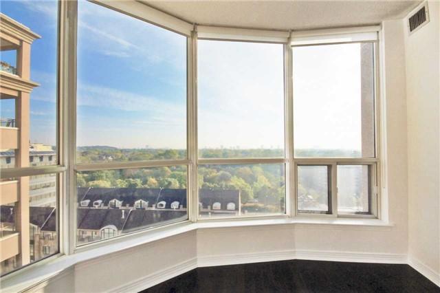 1002 - 942 Yonge St, Condo with 2 bedrooms, 2 bathrooms and 2 parking in Toronto ON | Image 2
