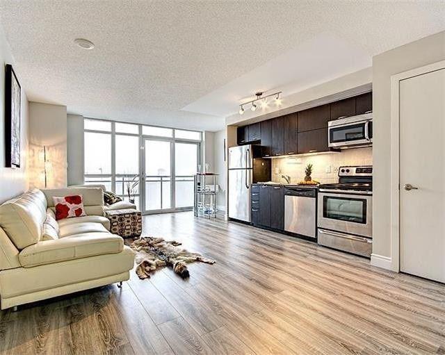 1703 - 38 Joe Shuster Way, Condo with 1 bedrooms, 2 bathrooms and 1 parking in Toronto ON | Image 4