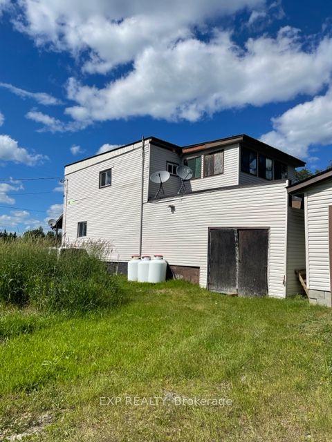 7595 Hwy 17, House detached with 6 bedrooms, 3 bathrooms and 18 parking in Greater Sudbury ON | Image 12