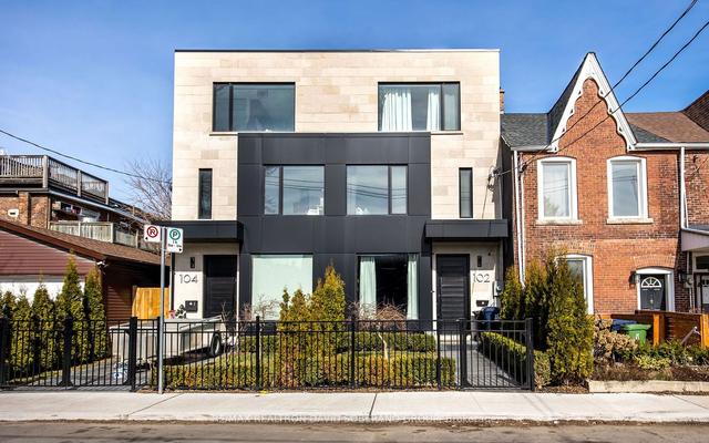 102 Ulster St, House semidetached with 3 bedrooms, 5 bathrooms and 1 parking in Toronto ON | Image 1