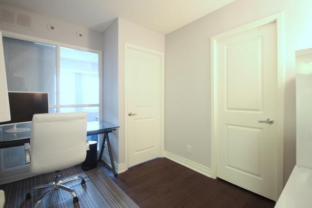 Th46 - 93 The Queensway, Townhouse with 1 bedrooms, 2 bathrooms and 1 parking in Toronto ON | Image 9