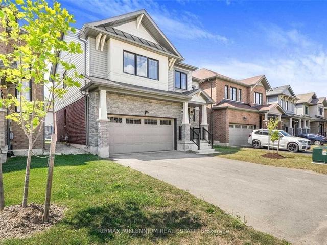 32 Cactus Cres, House detached with 4 bedrooms, 3 bathrooms and 6 parking in Hamilton ON | Image 12