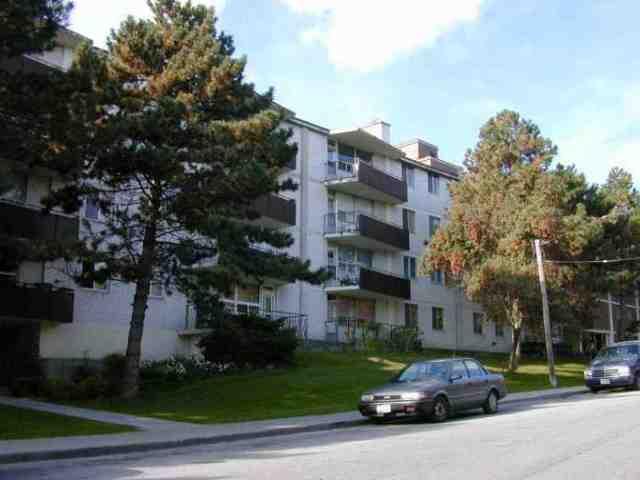80 Coe Hill Dr, Condo with 2 bedrooms, 1 bathrooms and 1 parking in Toronto ON | Image 1