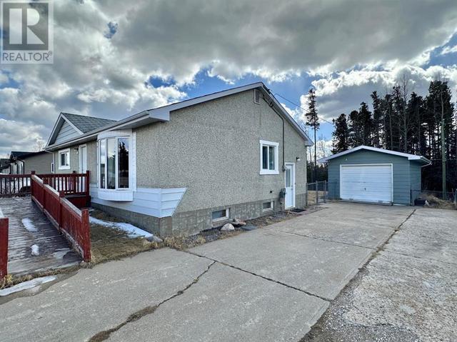 4823 Ravine Drive, House detached with 2 bedrooms, 1 bathrooms and 4 parking in Swan Hills AB | Image 4