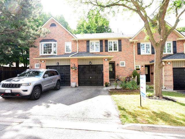40 - 2766 Folkway Dr, Townhouse with 3 bedrooms, 2 bathrooms and 2 parking in Mississauga ON | Image 1