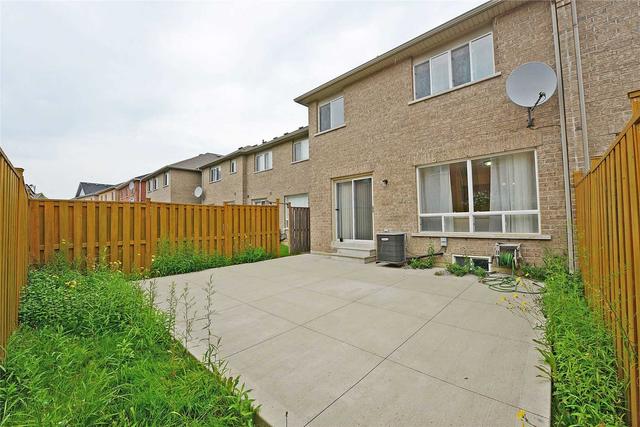 42 Snowshoe Lane, House attached with 3 bedrooms, 3 bathrooms and 4 parking in Brampton ON | Image 26
