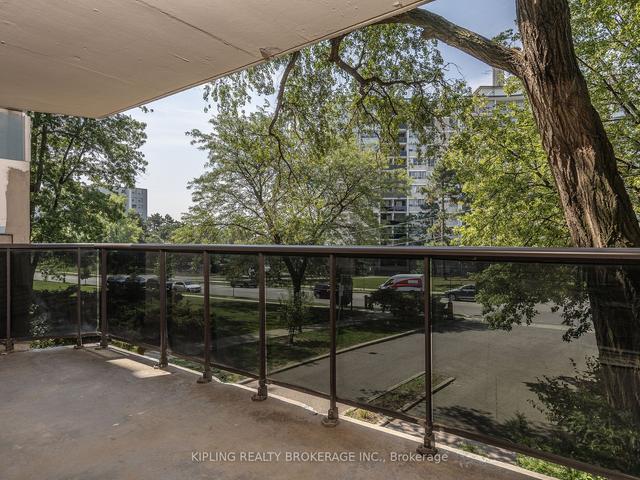410 - 240 Markland Dr, Condo with 2 bedrooms, 1 bathrooms and 0 parking in Toronto ON | Image 15