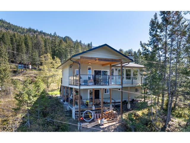 14533 Smith Road, House detached with 4 bedrooms, 3 bathrooms and null parking in Central Kootenay A BC | Image 58