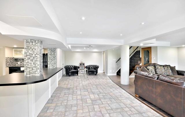 22 Trillium Terr, House detached with 4 bedrooms, 6 bathrooms and 15 parking in Halton Hills ON | Image 17