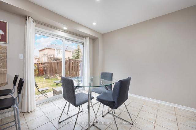 3241 Apricot St, House semidetached with 3 bedrooms, 3 bathrooms and 3 parking in Mississauga ON | Image 25