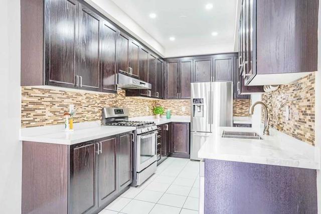 upper - 36 Lanark Circ, House semidetached with 4 bedrooms, 3 bathrooms and 2 parking in Brampton ON | Image 4