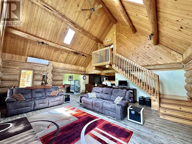 3315 Sawyer Road, House detached with 4 bedrooms, 3 bathrooms and null parking in Fraser Fort George H BC | Image 12