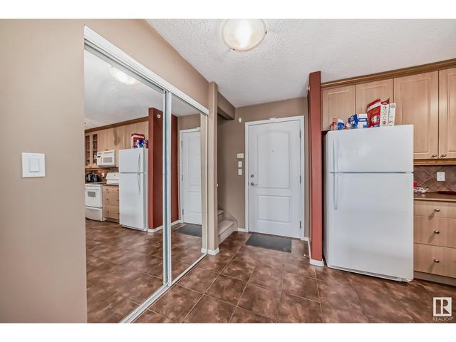 425 - 592 Hooke Rd Nw, Condo with 2 bedrooms, 2 bathrooms and 2 parking in Edmonton AB | Image 2