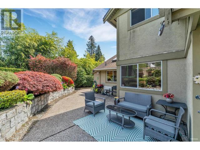2383 Jefferson Avenue, House detached with 3 bedrooms, 3 bathrooms and 2 parking in West Vancouver BC | Image 35