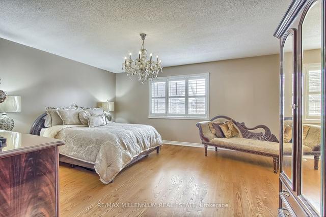 10 Royal Springs Cres, House detached with 4 bedrooms, 4 bathrooms and 6 parking in Brampton ON | Image 14