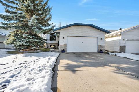 17 Excell Street, House detached with 5 bedrooms, 3 bathrooms and 6 parking in Red Deer AB | Card Image