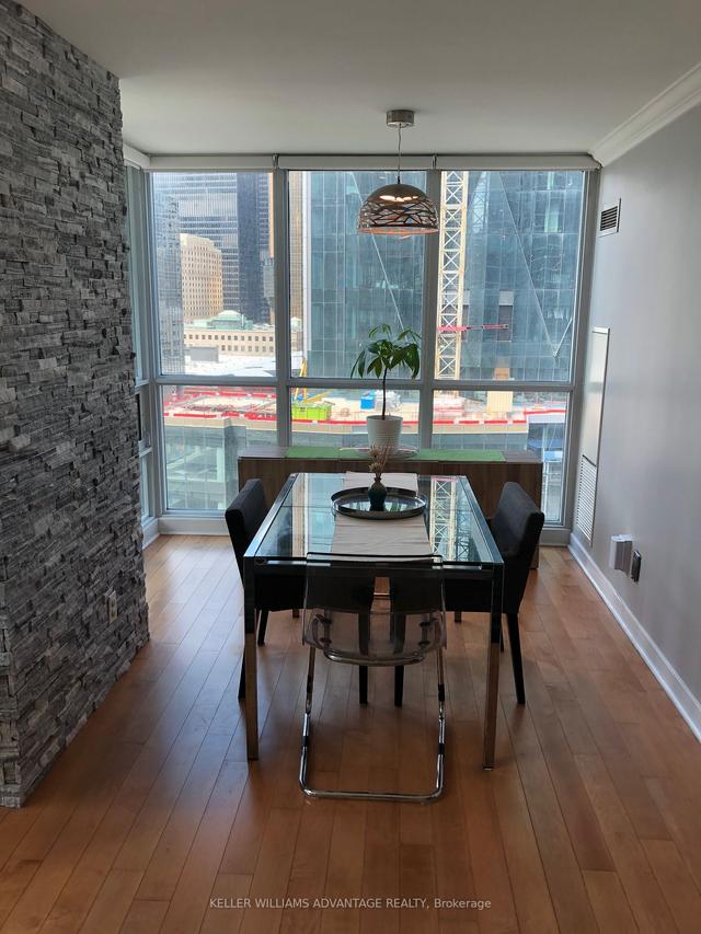 1202 - 18 Harbour St, Condo with 2 bedrooms, 2 bathrooms and 1 parking in Toronto ON | Image 17