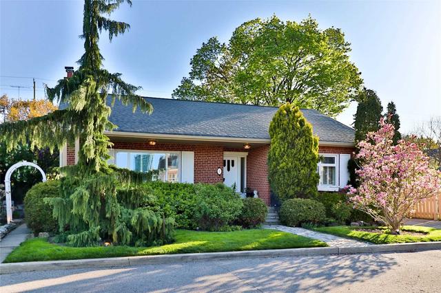 1 Park Hill Crt, House detached with 2 bedrooms, 2 bathrooms and 3 parking in Brampton ON | Image 12