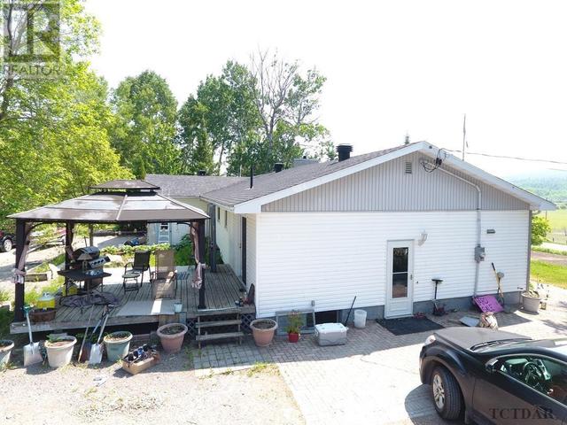 974263 Highway 567, House detached with 4 bedrooms, 1 bathrooms and null parking in Timiskaming, Unorganized, West Part ON | Image 2