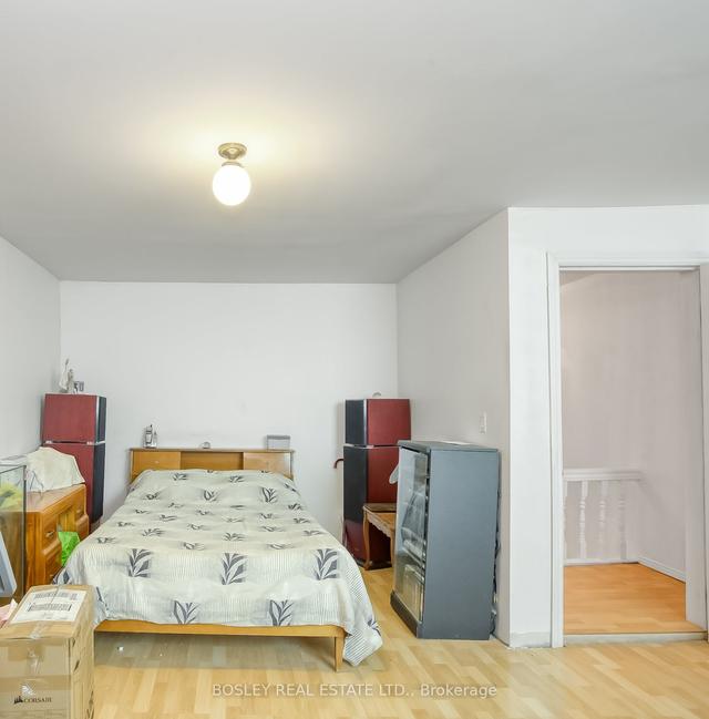 12 O'hara Ave, House attached with 3 bedrooms, 1 bathrooms and 1 parking in Toronto ON | Image 10