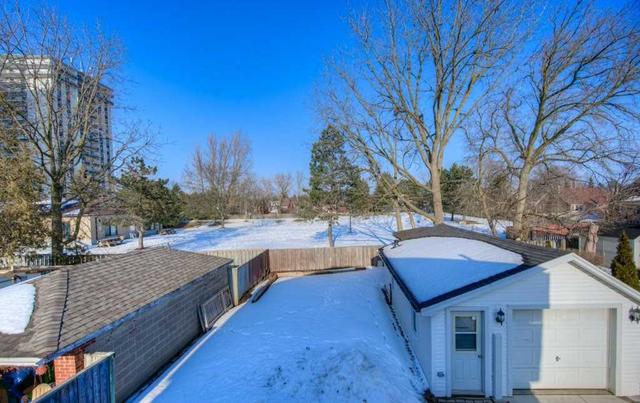40 Brunswick Ave, House detached with 3 bedrooms, 3 bathrooms and 6 parking in Kitchener ON | Image 9
