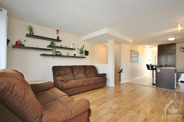 200 Shanly Private, House attached with 2 bedrooms, 3 bathrooms and 1 parking in Ottawa ON | Image 7