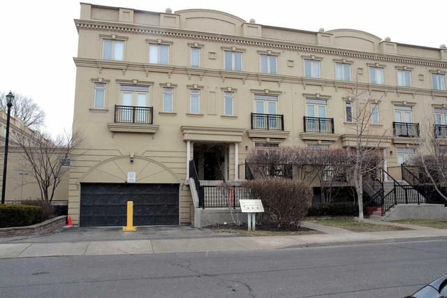th2 - 70 Carr St, Townhouse with 2 bedrooms, 2 bathrooms and 1 parking in Toronto ON | Image 2