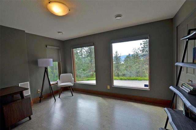 1021 Old Main Road, House detached with 4 bedrooms, 3 bathrooms and 7 parking in Okanagan Similkameen E BC | Image 44