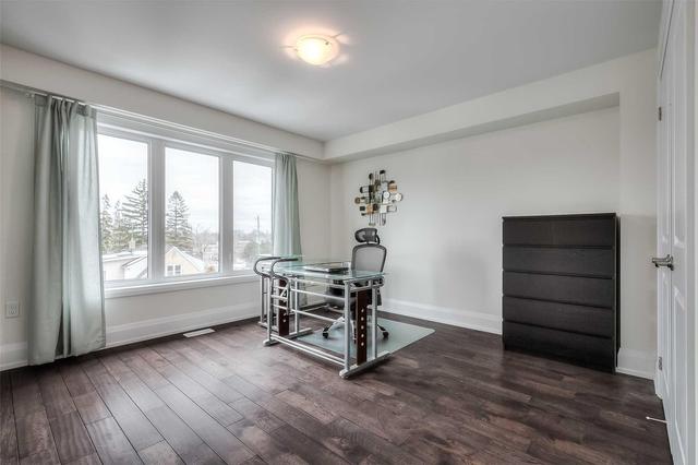 67 Kenneth Wood Cres, House attached with 3 bedrooms, 4 bathrooms and 1 parking in Toronto ON | Image 10