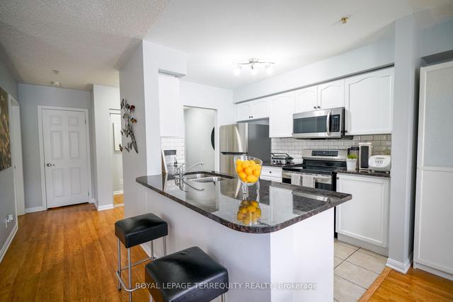 107 - 10 Mendelssohn St, Condo with 3 bedrooms, 2 bathrooms and 1 parking in Toronto ON | Image 2
