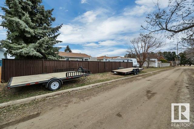 112 Northwood Cr, House detached with 5 bedrooms, 3 bathrooms and null parking in Wetaskiwin AB | Image 46